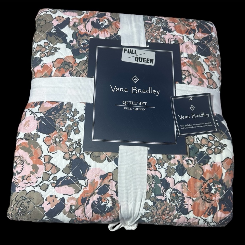 Vera Bradley Full Queen Quilt 3 Pc Bedding Floral Blue Prairie Fatigues NWT - Picture 2 of 5